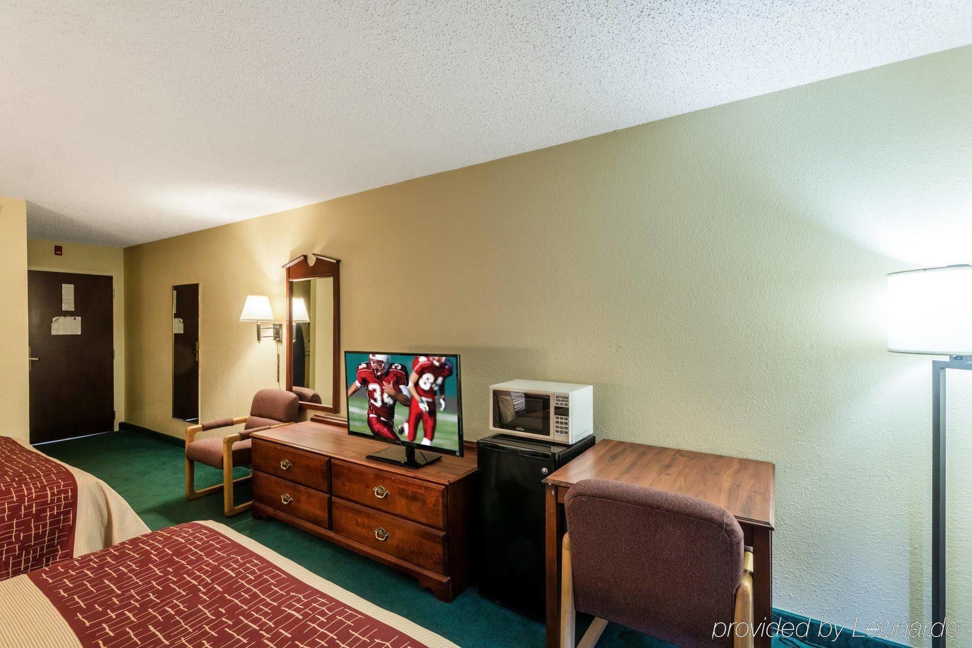 Red Roof Motel 2*